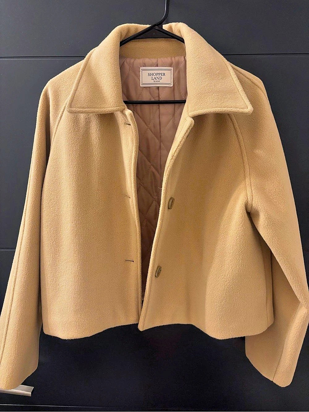 Women's beige coat Like New